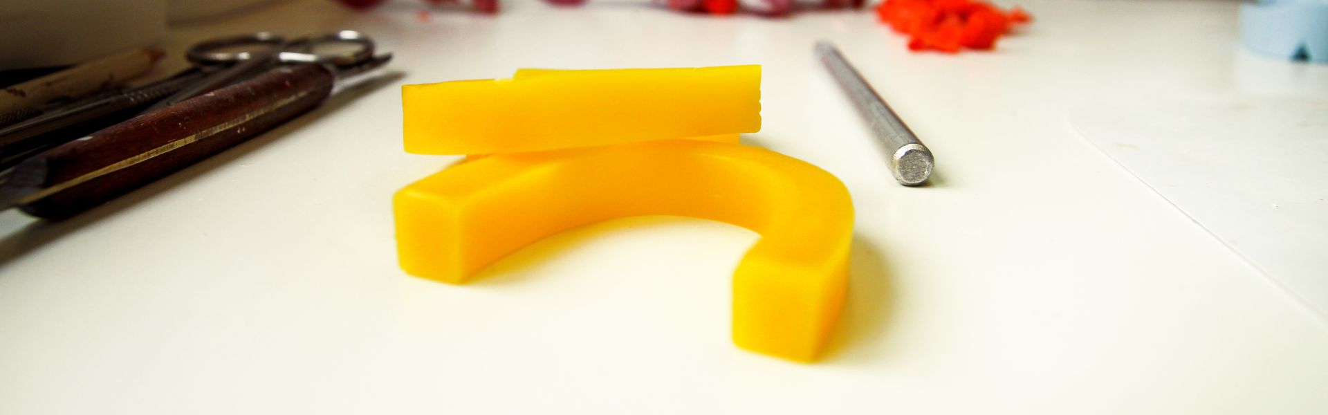 Dental Wax: Composition, Manufacturing, and Safety Standards